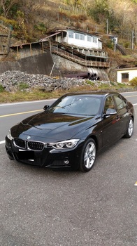 BMW_R.jpg