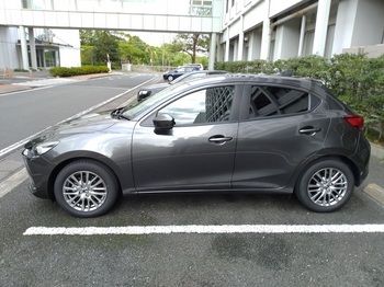 Mazda2 (2).jpg